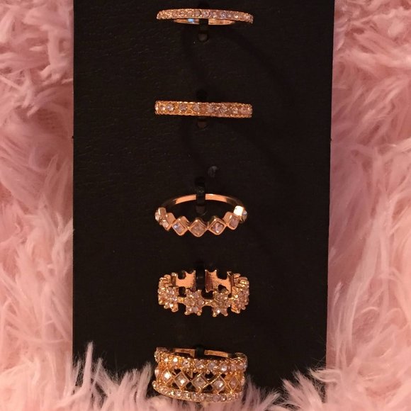 NWT Steve Madden 6 Piece Ring Set - Picture 2 of 4